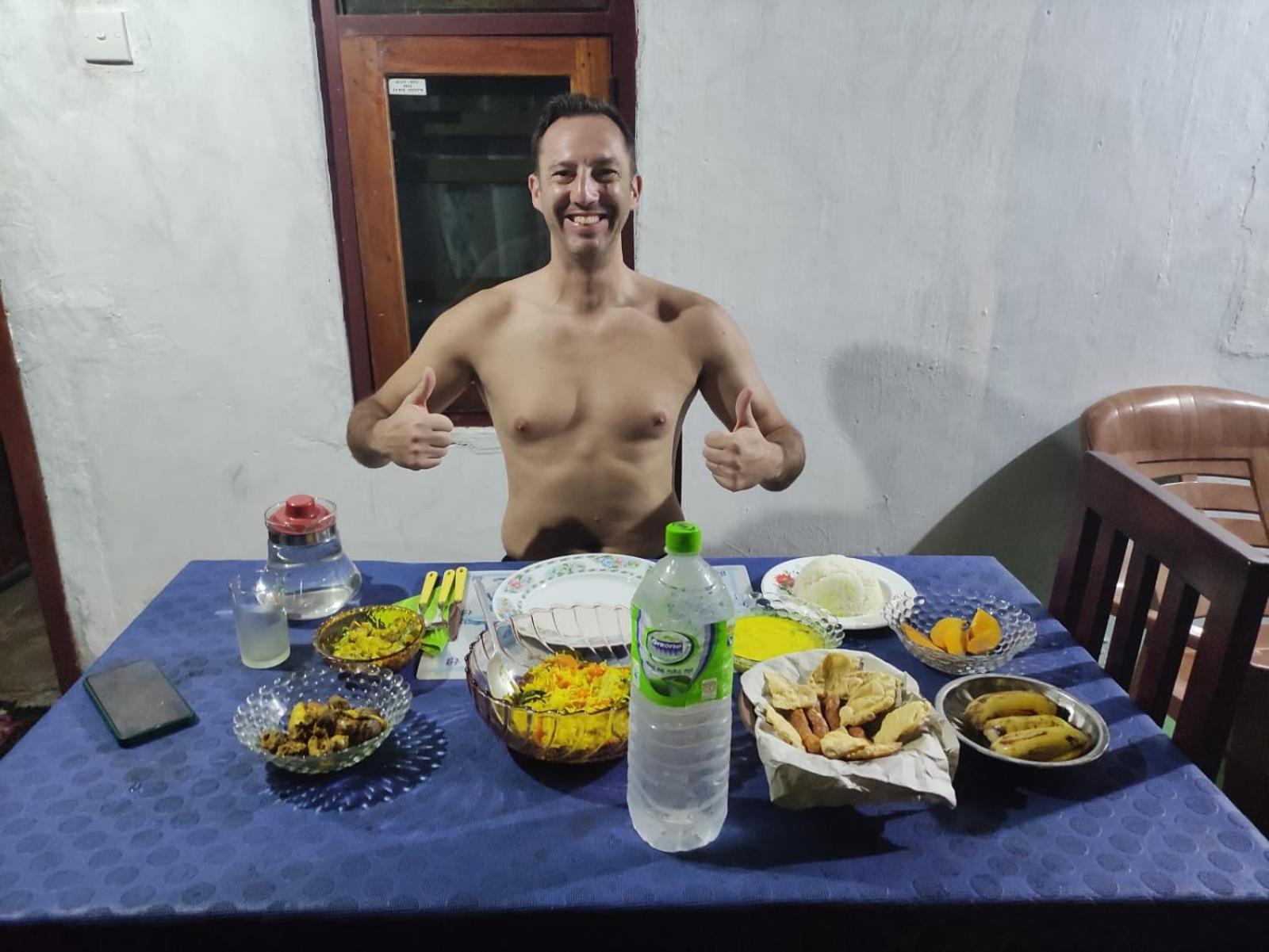 Meera Homestay & Guest House アヌラーダプラ エクステリア 写真